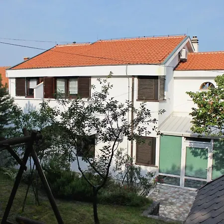 And With Parking Space Klenovica, Novi Vinodolski - 5590 Guest house