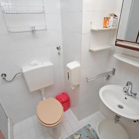 And With Parking Space Klenovica, Novi Vinodolski - 5590 Vendégház